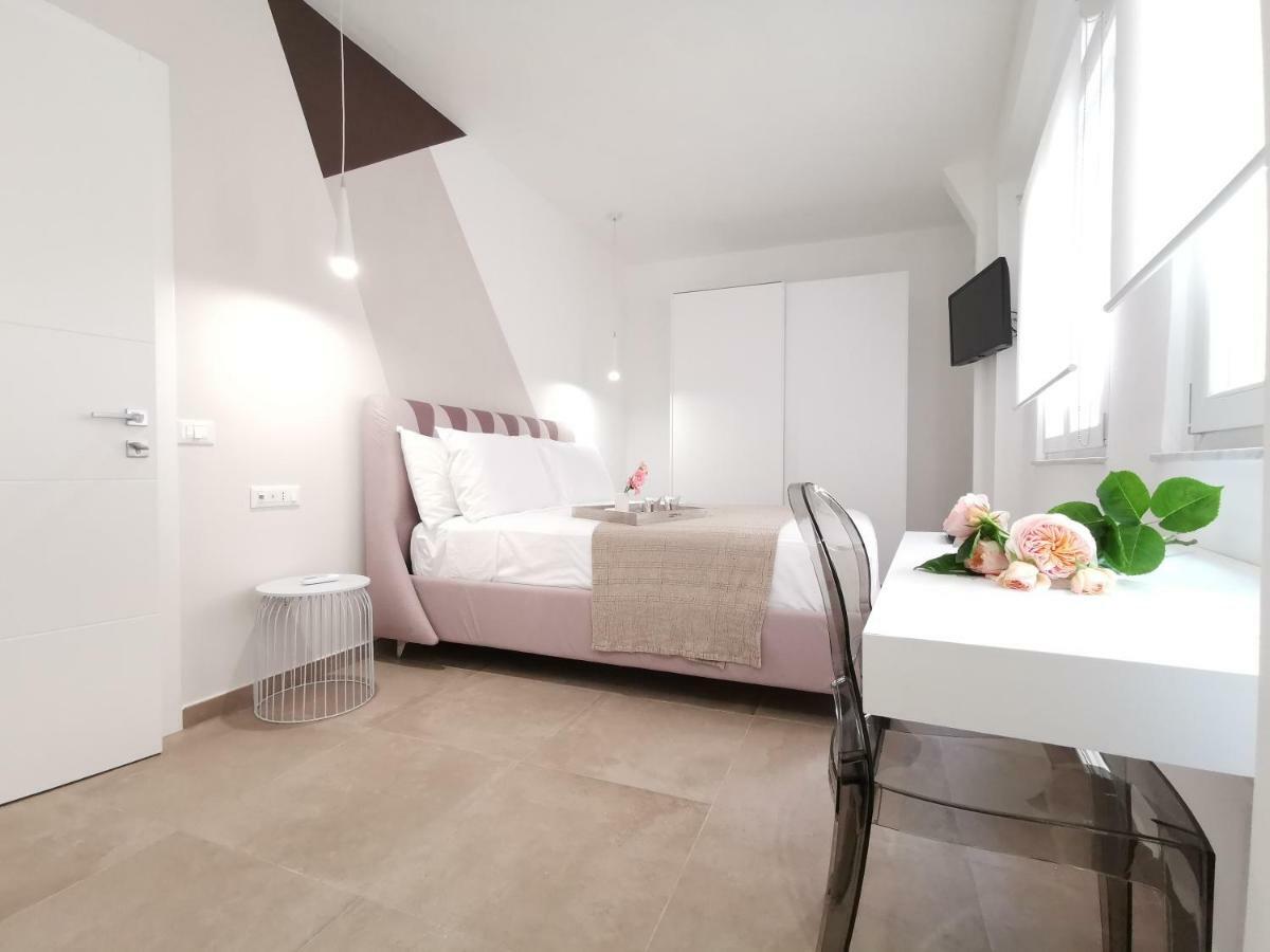 Suitesgaribaldi Cagliari Exterior photo